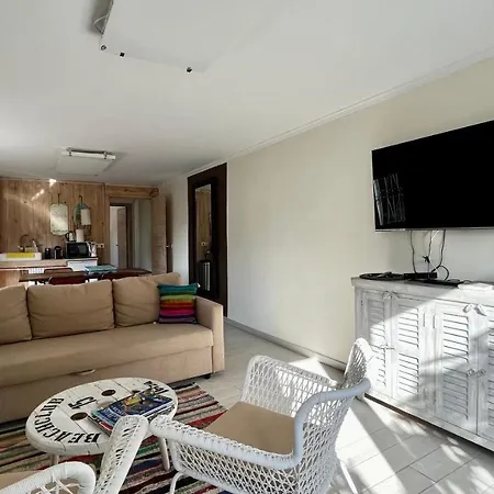 El Paraiso Sylvia Adults Only Bed and breakfast *